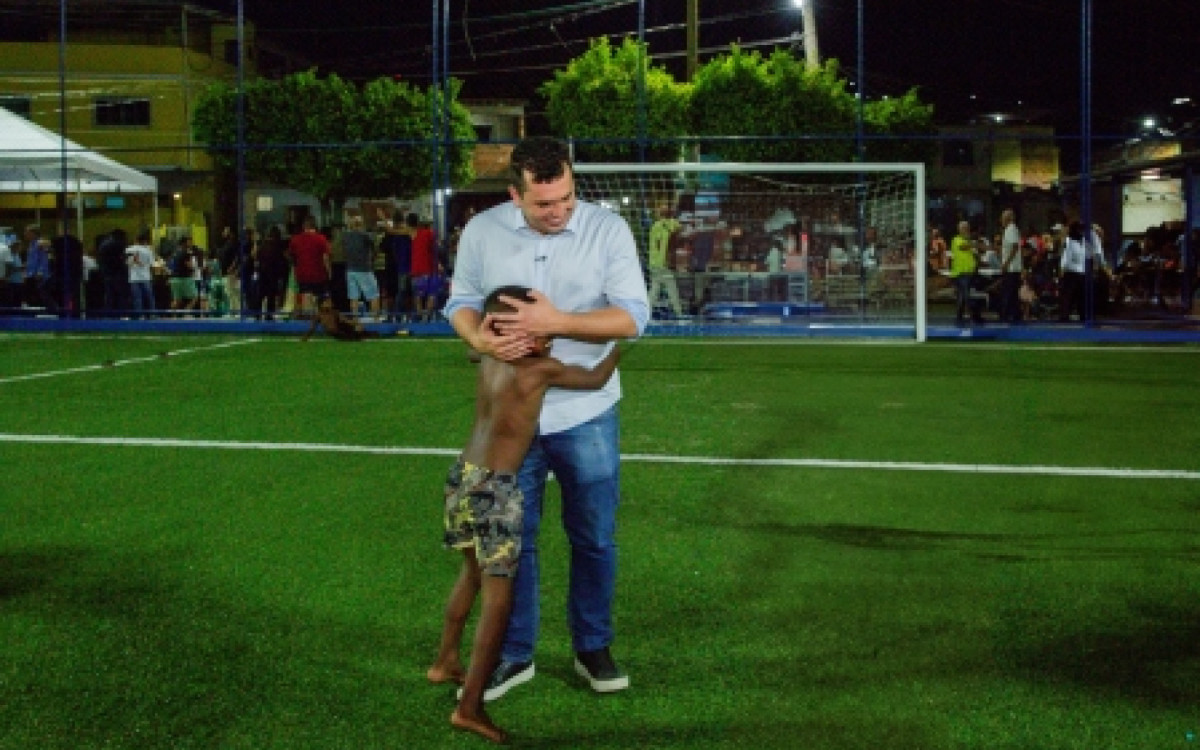 Pra&ccedil;a do Barr&atilde;o &eacute; revitalizada em Duque de Caxias - Divulga&ccedil;&atilde;o
