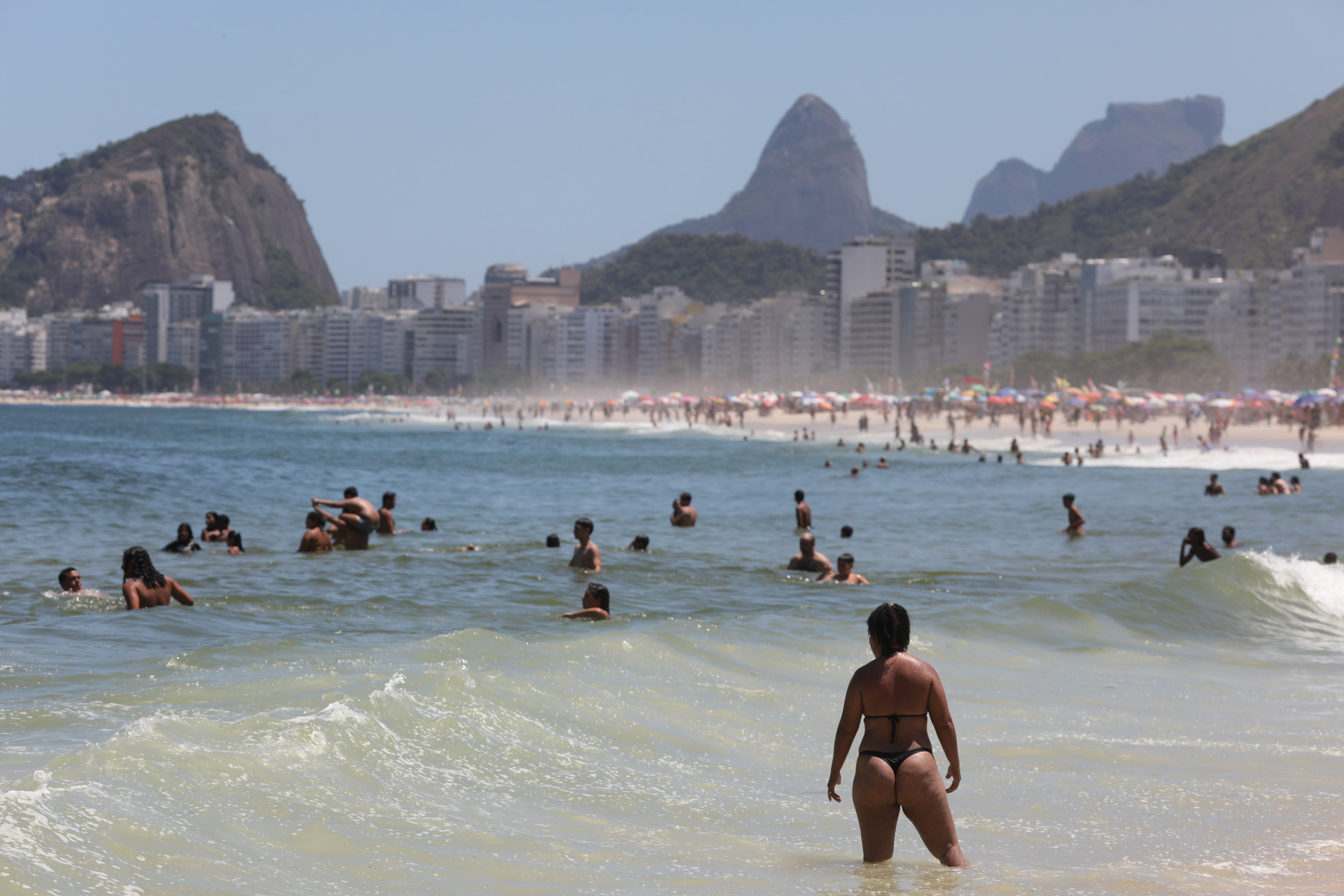 Turistas n&atilde;o deixam de curtir as praias da Zona Sul - Pedro Teixeira/ Ag&ecirc;ncia O Dia