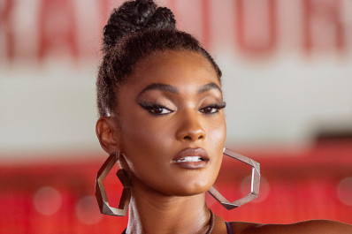 Erika Januza, rainha de bateria da Viradouro, garante: 'Faremos mais um lindo desfile'