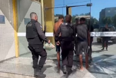 Dupla é presa e drogas são apreendidas em Rio das Ostras