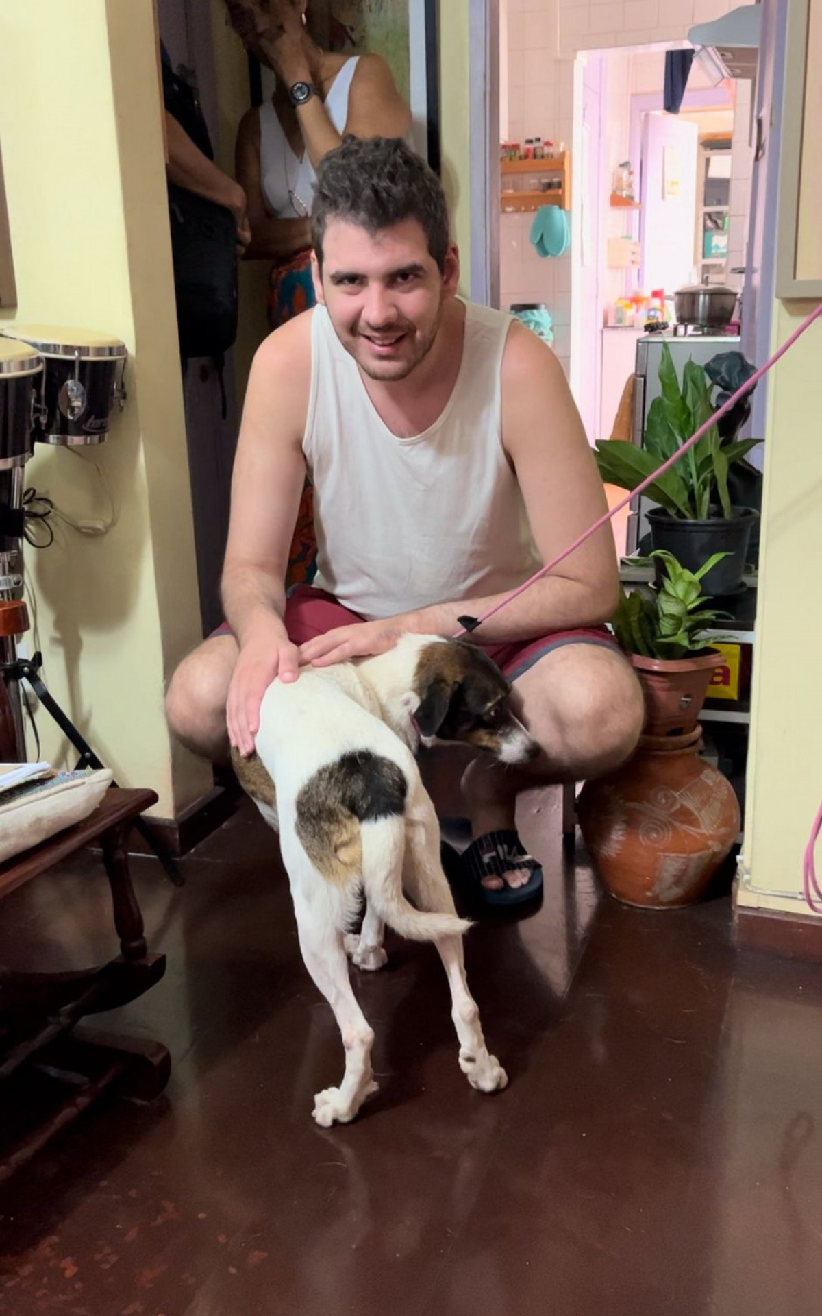 Daniel, filho de Clarice, com a nova integrante da família - Divulgação