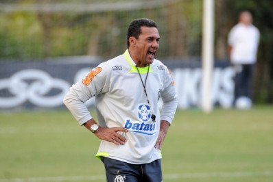 Luxemburgo lamenta veto a Adriano no Flamengo em 2011: ‘Uma das coisas que mais me arrependo’