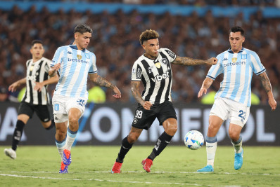 Igor Jesus projeta final entre Botafogo e Racing e elogia Caçapa: 'Passa confiança'