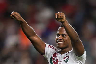 Arias desencanta na temporada e tem noite de 'maestro' na Copa do Brasil