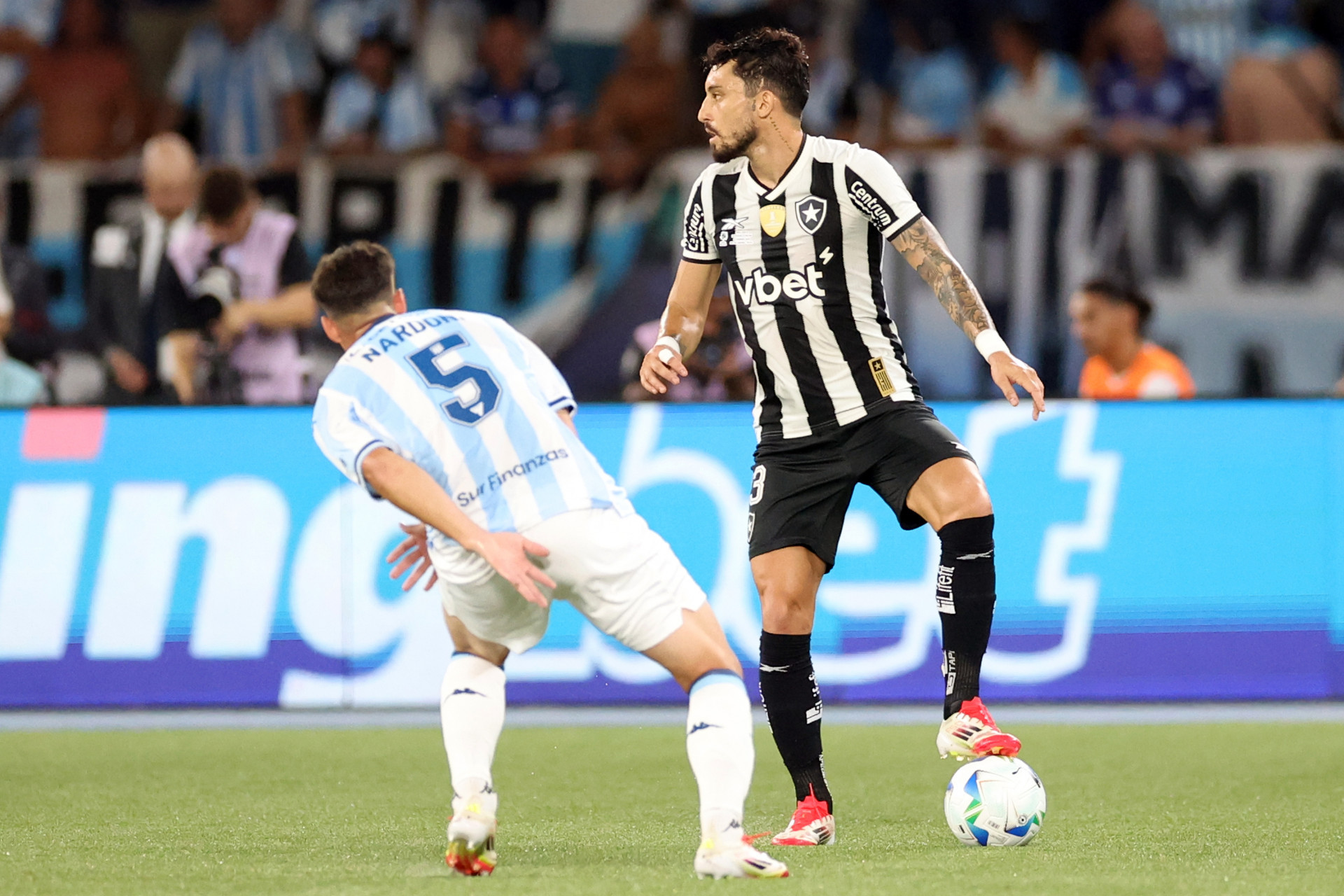 Botafogo e Racing se enfrentaram no Nilton Santos - V&iacute;tor Silva/Botafogo