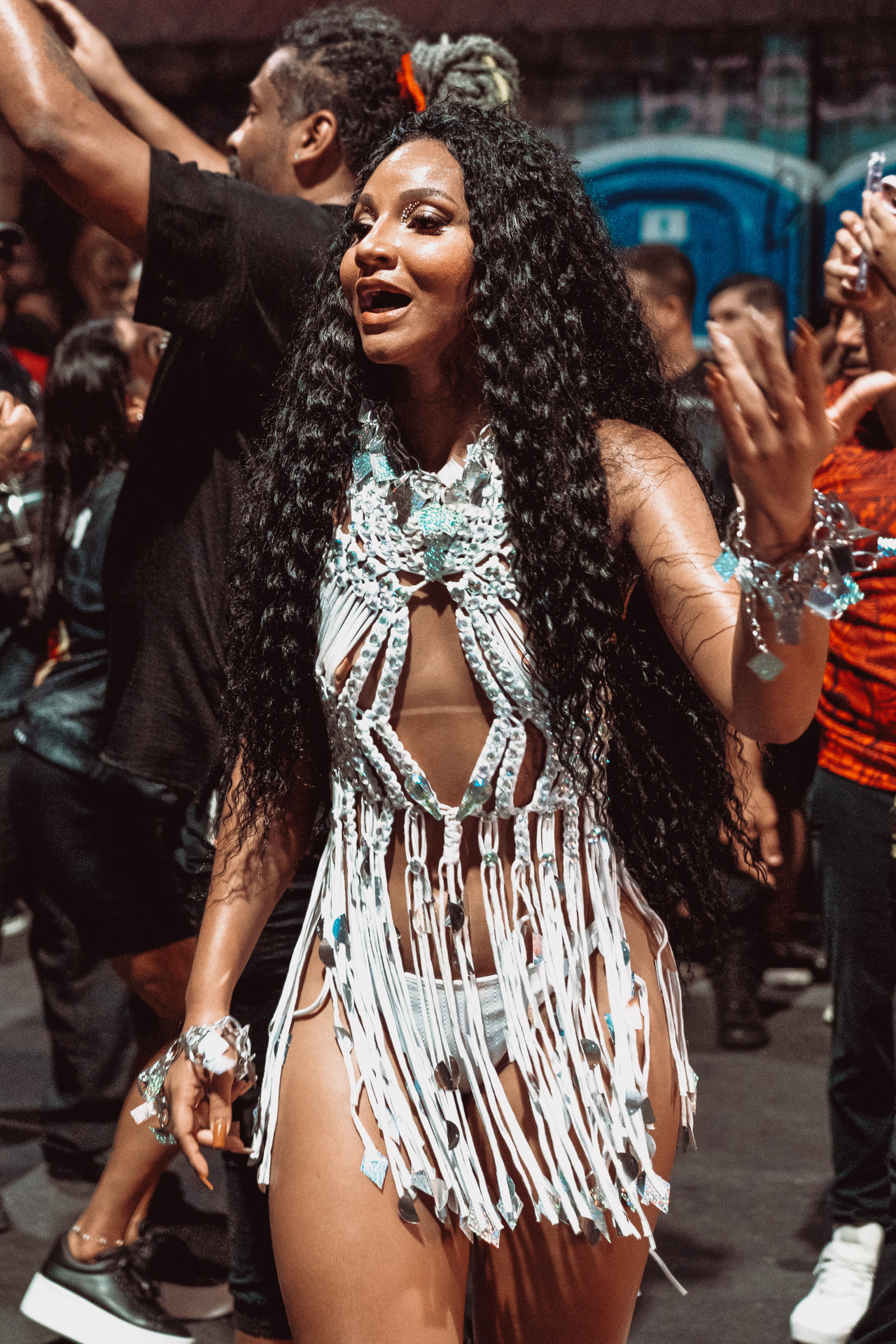 Rayane Dumont é rainha de bateria da União de Maricá - Divulgação