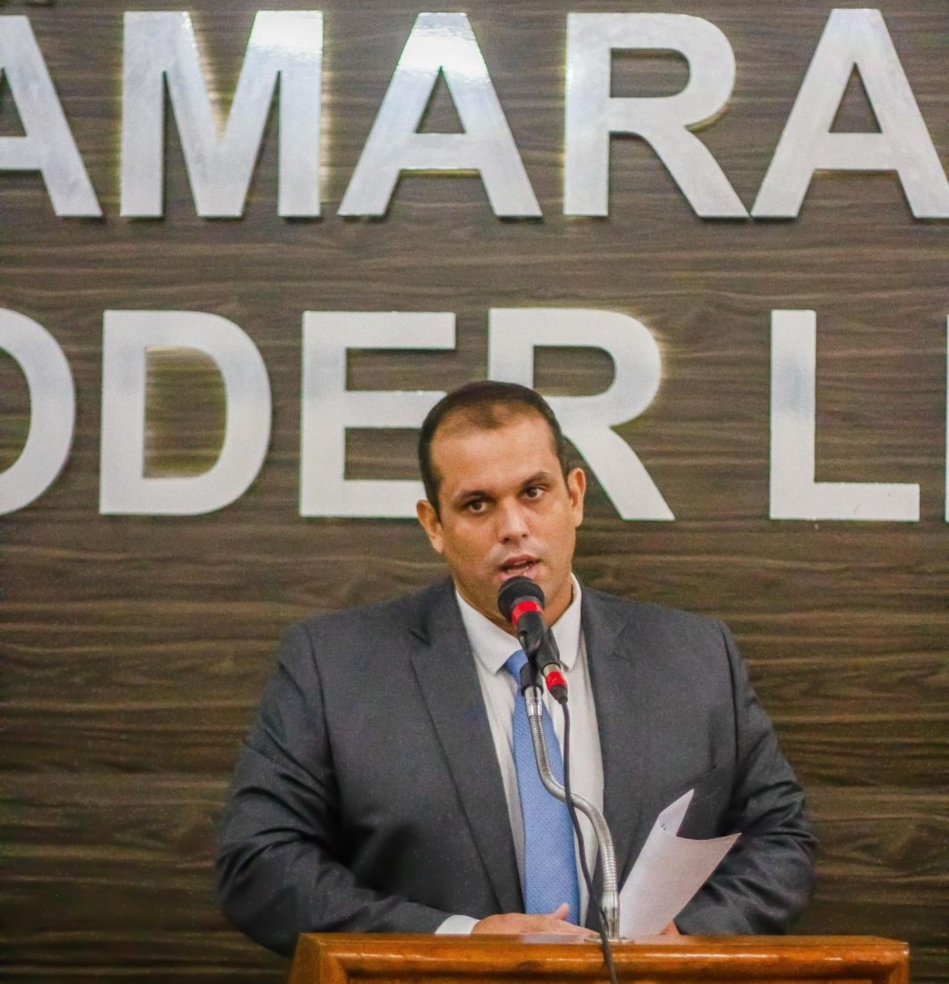 Felipe Carvalho ressaltou o impacto da suspensão das linhas para a população local