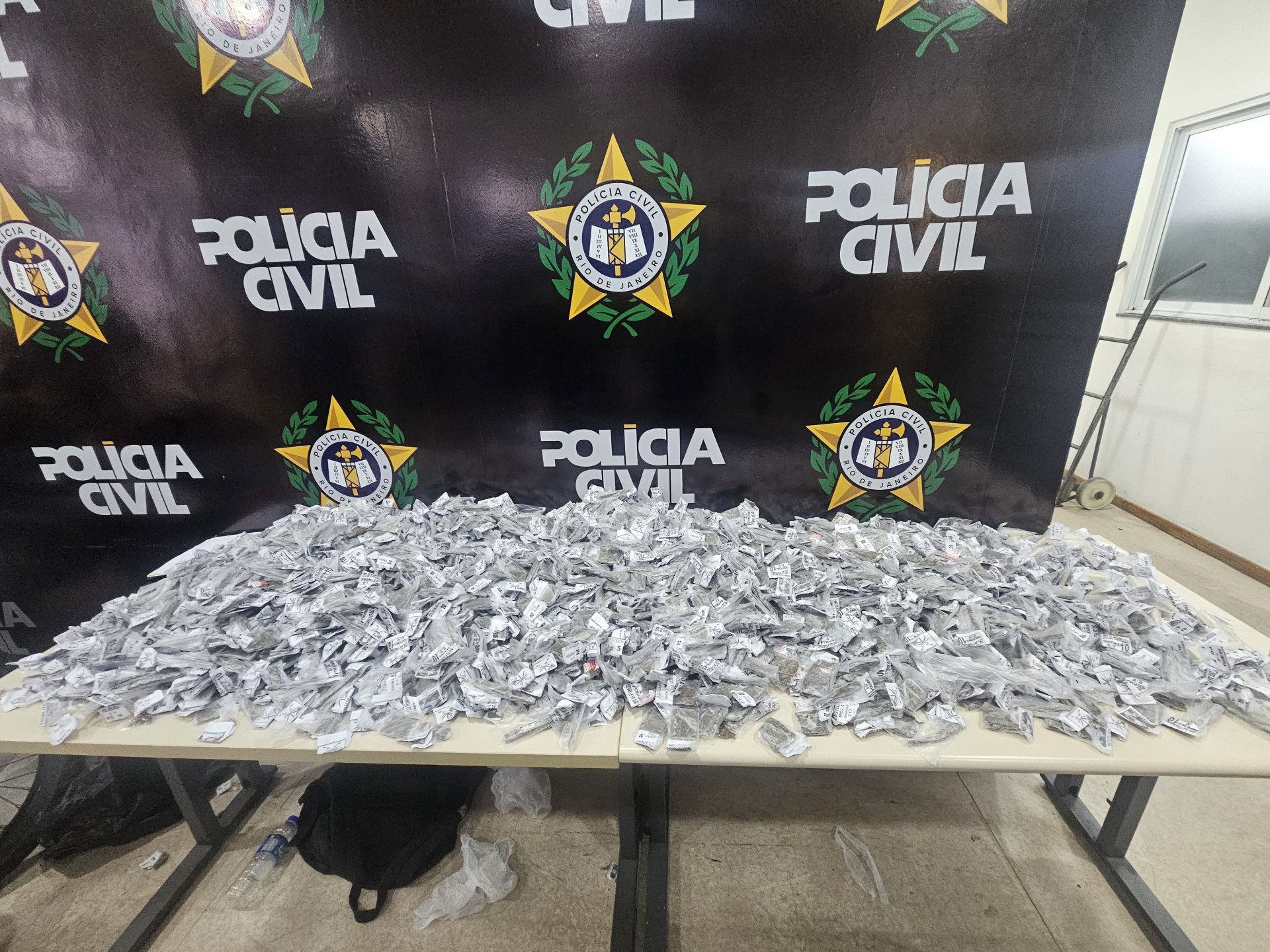 Drogas apreendidas em Belford Roxo, Baixada Fluminense - Divulgação / PCERJ