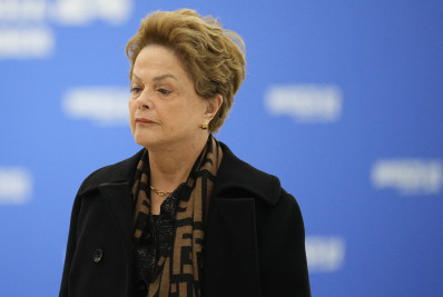 Dilma continua à frente do Banco do Brics por mais cinco anos
