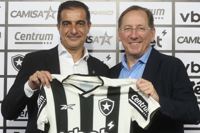 Renato Paiva celebra acerto com o Botafogo: 'Gigante do futebol mundial'