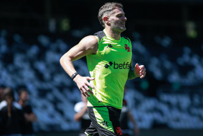 Com treino no Nilton Santos, Vasco encerra preparação para clássico contra o Flamengo