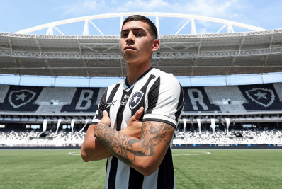 Botafogo oficializa a chegada do argentino Thiago Lauro para a base
