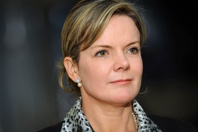 Gleisi Hoffmann rebate falas machistas de Bolsonaro: 'Logo lhe faltará liberdade'