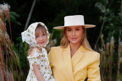 Ana Paula Siebert mostra look da filha Vicky para curtir Carnaval