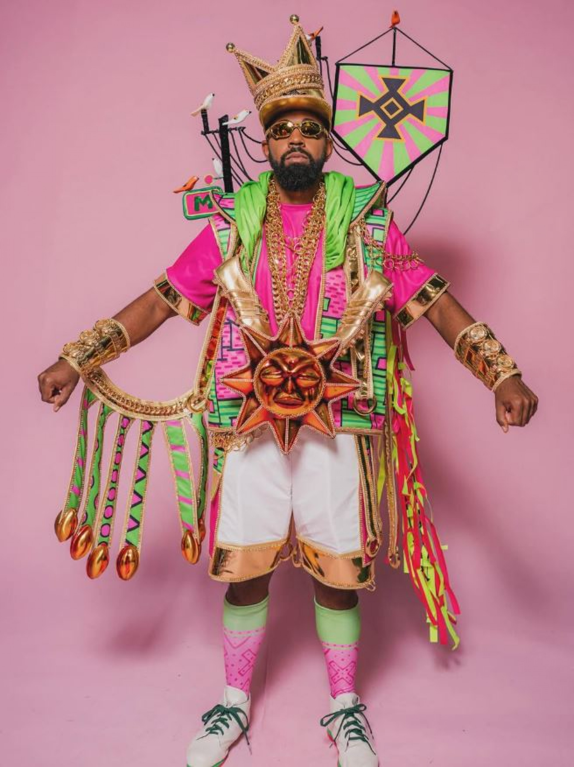 O enredo da Mangueira será 'À Flor da Terra: o Rio da Negritude entre Dores e Paixões' - Reprodução / Instagram