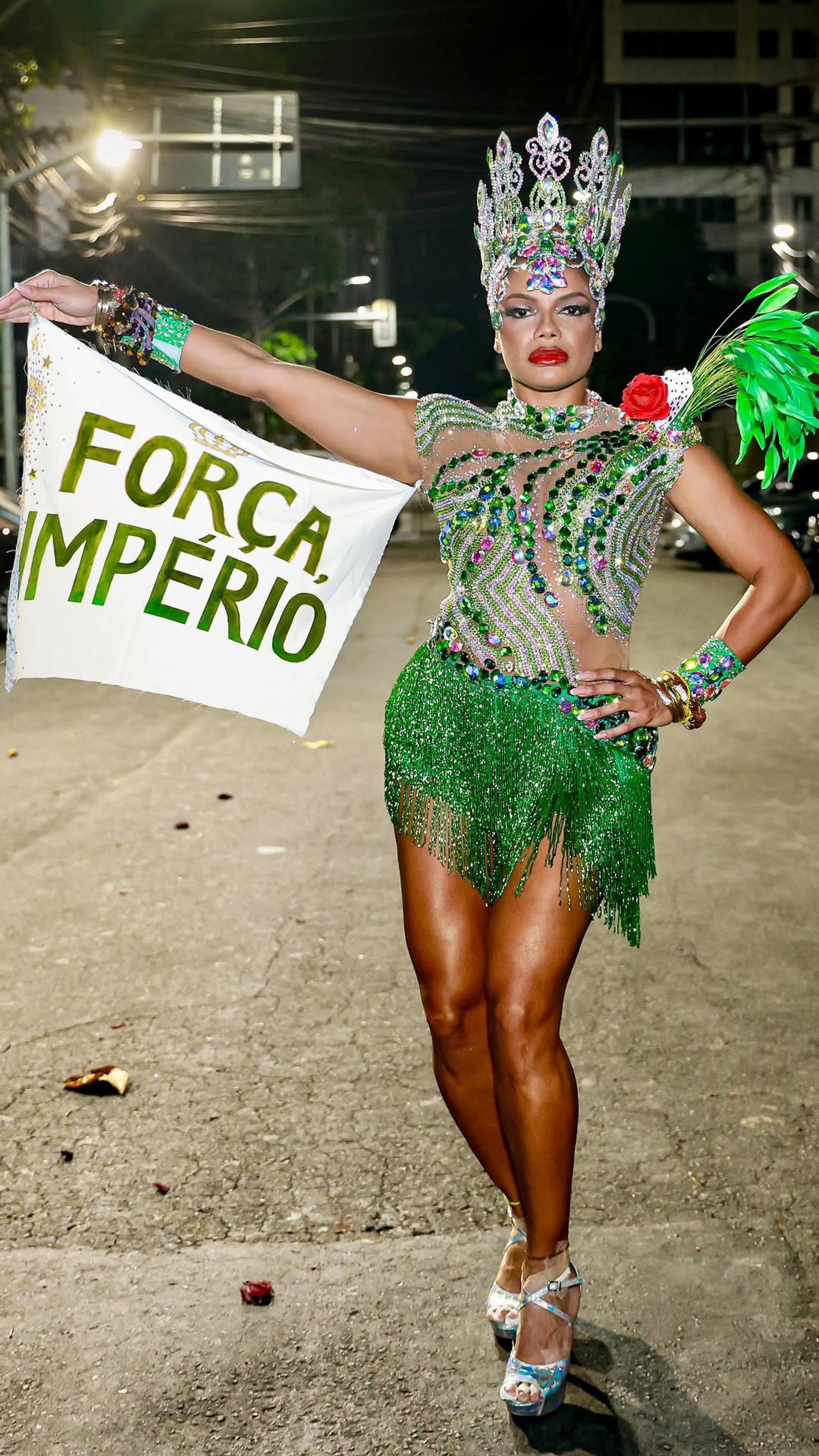 Quitéria Chagas é rainha de bateria da Império Serrano
- Reprodução / Instagram