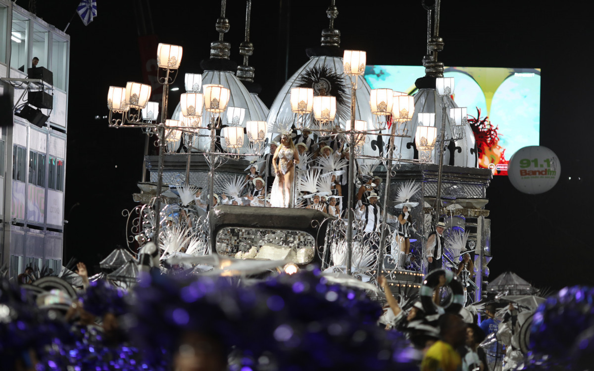 Desfile da Botafogo Samba Clube na Marqu&ecirc;s de Sapuca&iacute; no Carnaval 2025
 - Pedro Teixeira/Ag&ecirc;ncia O Dia