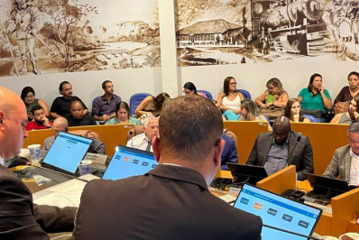 Secretário de Saúde apresenta relatórios na Câmara