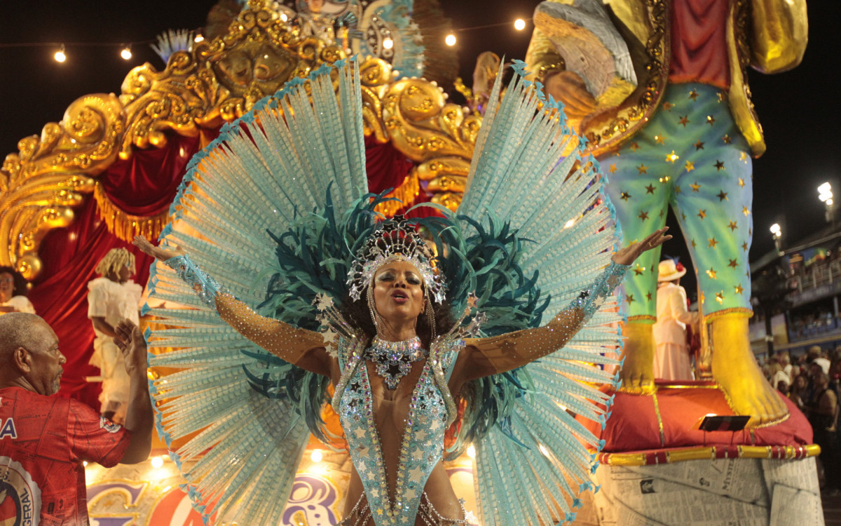Desfile da Série Ouro Carnaval 2025 - Desfile da G.R.E.S Acadêmicos de Vigário Geral, na Avenida Marquês de Sapucaí, no Centro do Rio de Janeiro, neste sábado (01). Foto: Reginaldo Pimenta / Agencia O Dia