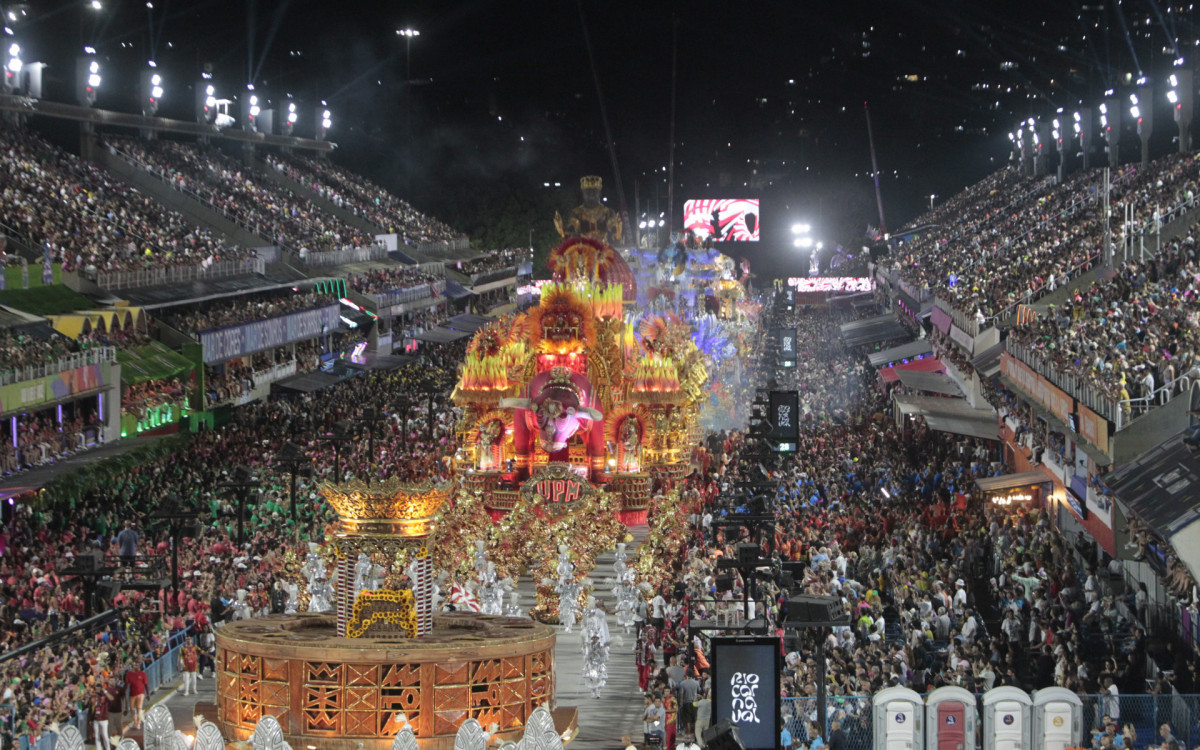 Desfile do Grupo Especial Carnaval 2025 - Desfile da G.R.E.S Unidos de Padre Miguel, na Avenida Marquês de Sapucaí, no Centro do Rio de Janeiro, neste domingo (02).