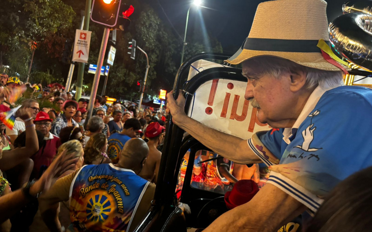 Cláudio Pinheiro, de 89 anos, é um dos fundadores e atual presidente do bloco