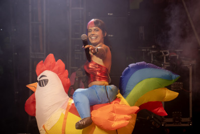 Segundo dia de Carnaval em Gaupimirim tem irreverência e diversão