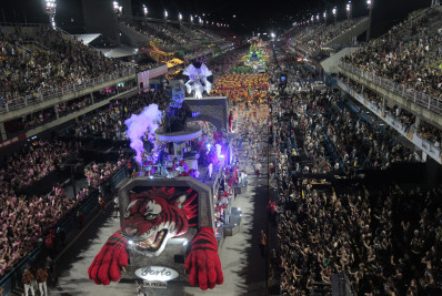 Veja fotos do desfile da Porto da Pedra