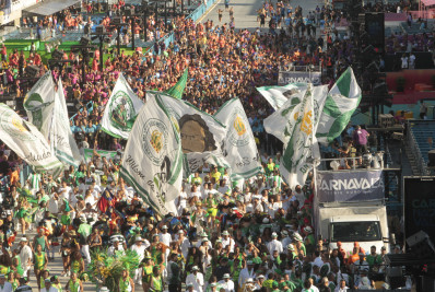 Império Serrano: Veja fotos do desfile de 2025