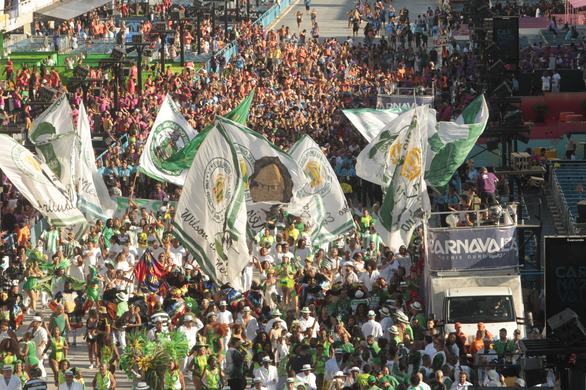 Desfile da Série Ouro Carnaval 2025 - Desfile da G.R.E.S Império Serrano, na Avenida Marquês de Sapucaí, no Centro do Rio de Janeiro, neste sábado (01). - Reginaldo Pimenta / Agencia O Dia