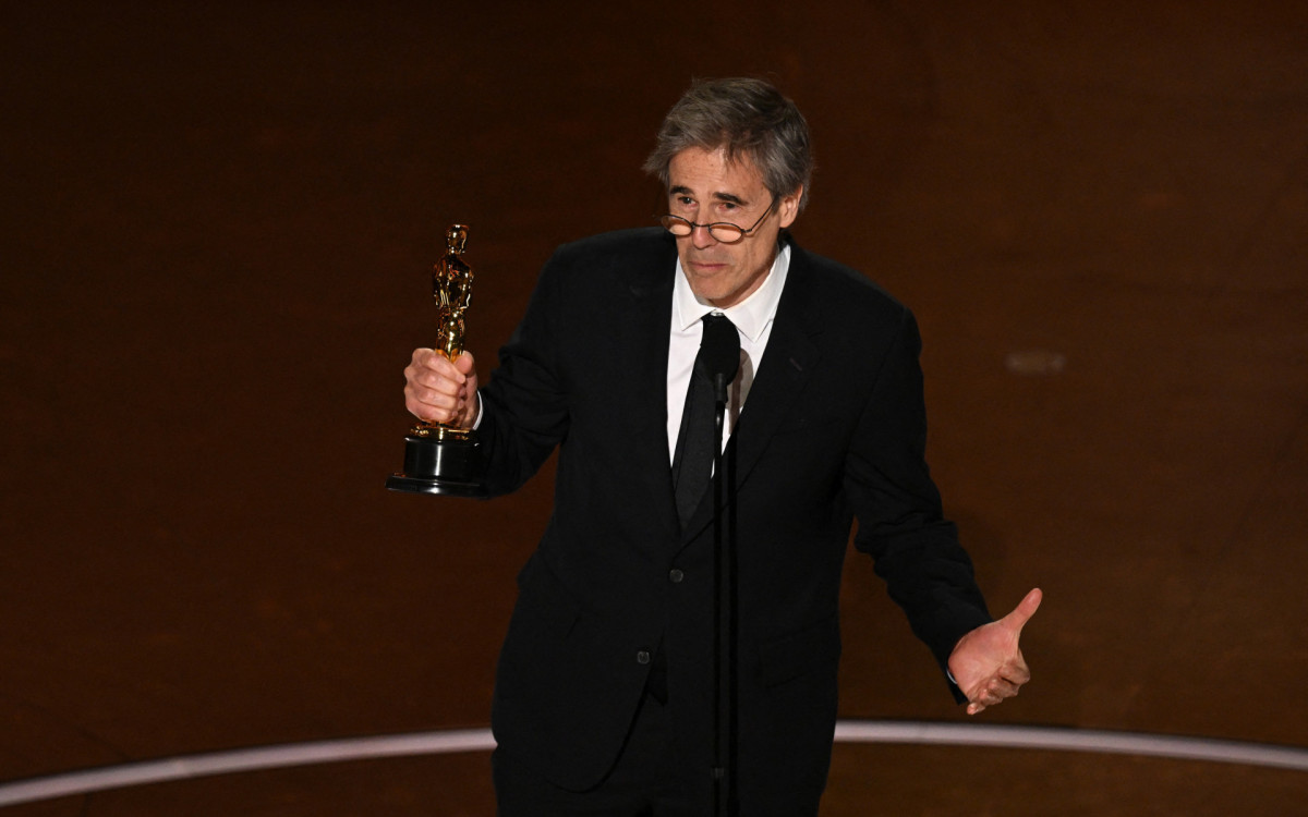 Walter Salles recebe Oscar de melhor filme internacional por 'Ainda estou aqui' - AFP