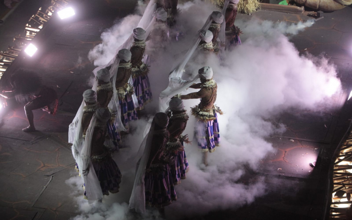 Mangueira trouxe enredo sobre povo bantu