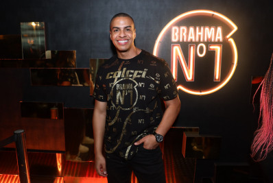 Apresentador do 'Flash BBB', Thiago Oliveira diz que não teria 'coragem' de participar do reality show 