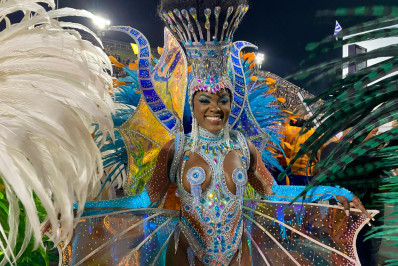 Passista da Unidos da Tijuca promovida a musa celebra reconhecimento: 'Não tem preço'