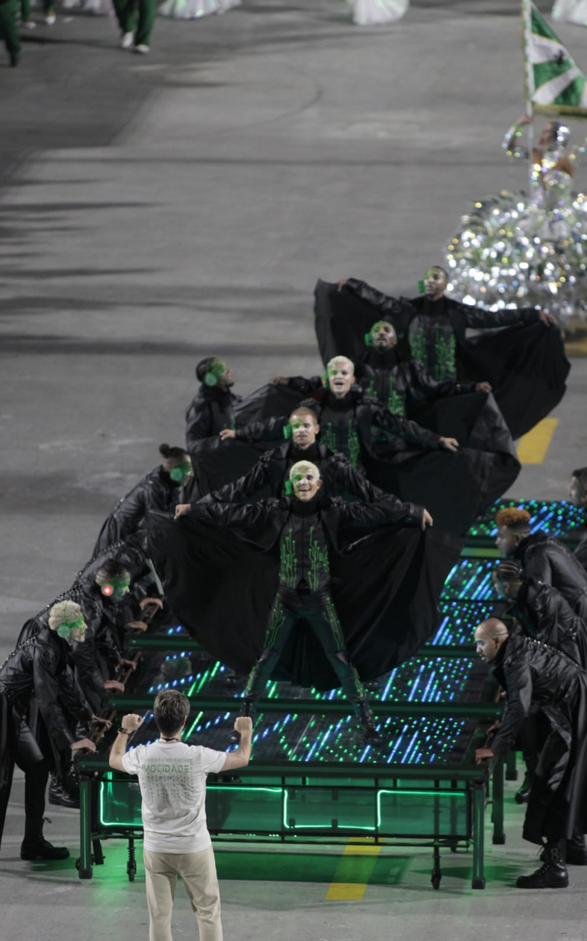 Mocidade levou o público da Sapucaí à uma viagem intergaláctica com muita tecnologia