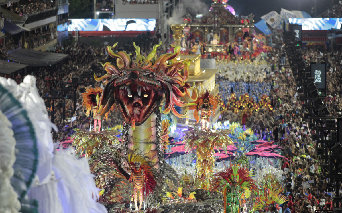 Desfile da Vila Isabel na Marqu&ecirc;s de Sapuca&iacute; na segunda-feira (03). - Reginaldo Pimenta/Ag&ecirc;ncia O Dia