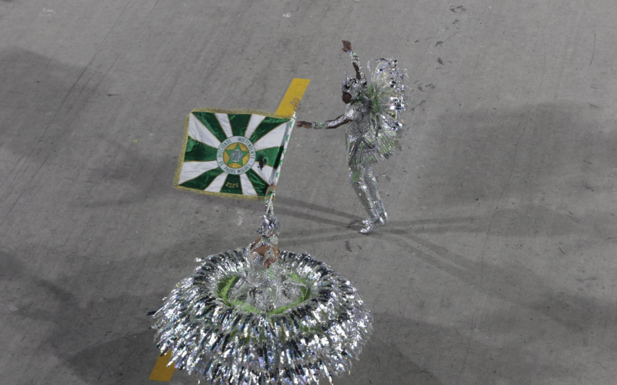 Mocidade levou o público da Sapucaí à uma viagem intergaláctica com muita tecnologia