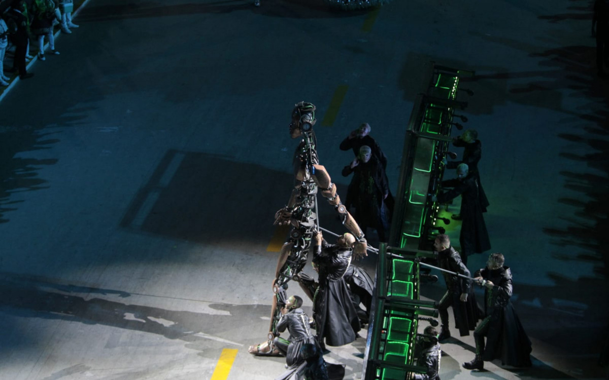 Mocidade levou o público da Sapucaí à uma viagem intergaláctica com muita tecnologia