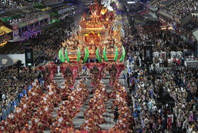 Clubes do Rio parabenizam a Beija-Flor pelo título no Carnaval