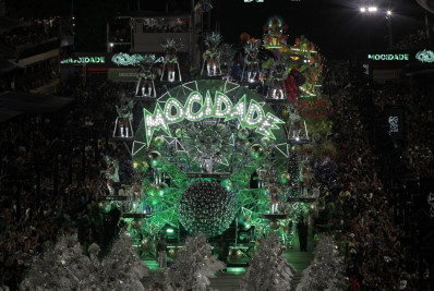 Perfeita na Avenida, Mocidade abre dia em grande estilo, mas não empolga o público
