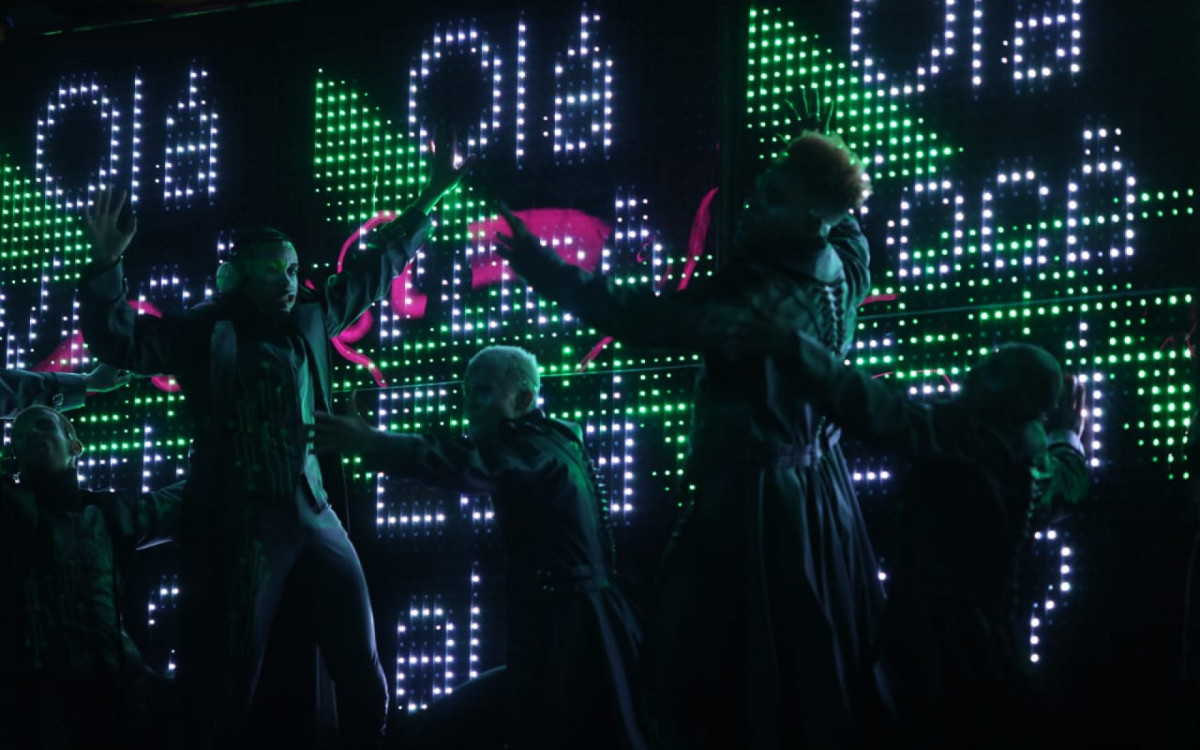 Mocidade explorou o avanço tecnológico, com uso de robôs, durante desfile no Sambódromo