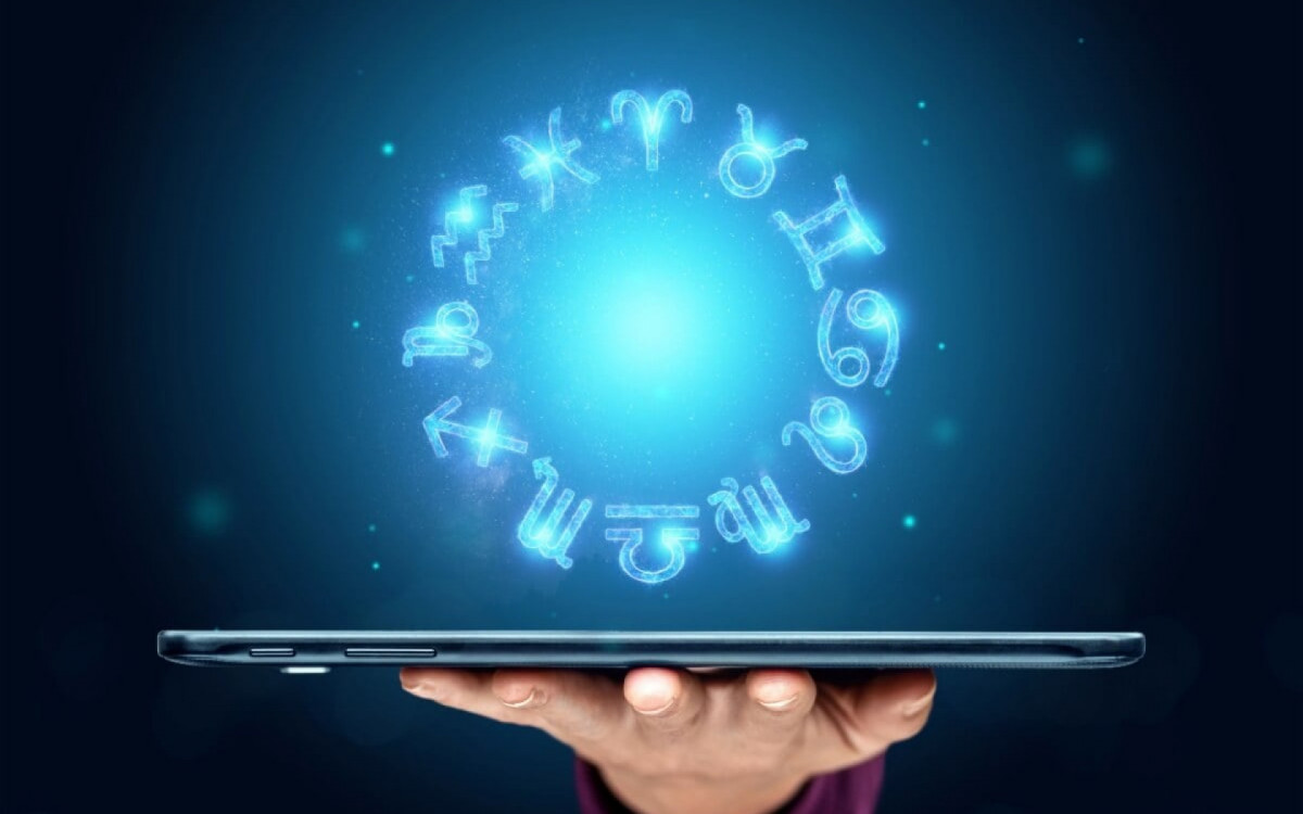 Os astros trar&atilde;o oportunidades, desafios e reflex&otilde;es  (Imagem: Marko Aliaksandr | Shutterstock)