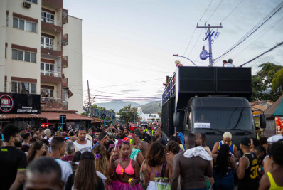 Clima familiar toma conta do último dia de Carnaval em Ponta Negra