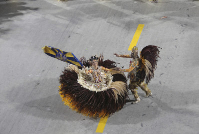 Paraíso do Tuiuti anuncia saída do casal Raphael Rodrigues e Dandara Ventapane