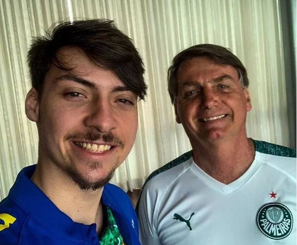 Jair Renan Bolsonaro faz acordo para pagar dívida de R$ 433 mil com banco