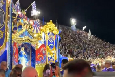 Última a desfilar, Portela empolga ao som de 'Maria, Maria'; vídeo!