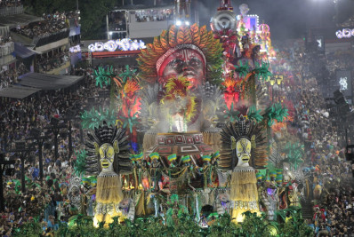 Com enredo marcante, Paraíso do Tuiuti apresenta problemas na harmonia