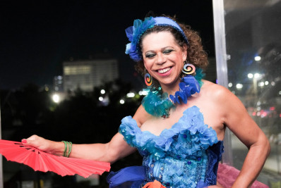 Professora que fraturou fêmur em desfile do Tuiuti será transferida para realizar cirurgia