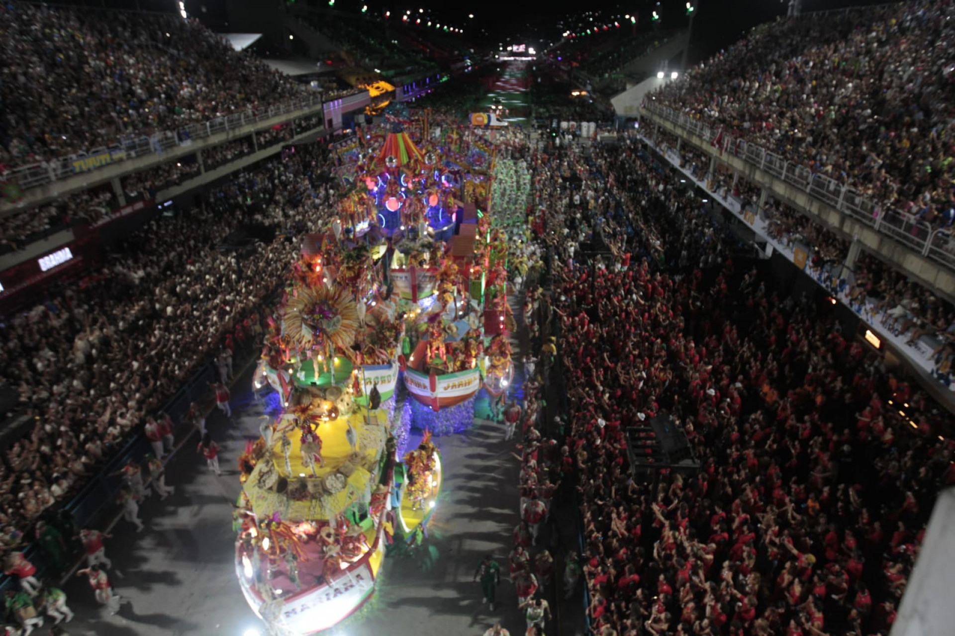 Grande Rio homenageou o Carimbó e a Encantaria, cultura típica do Pará, com o enredo
