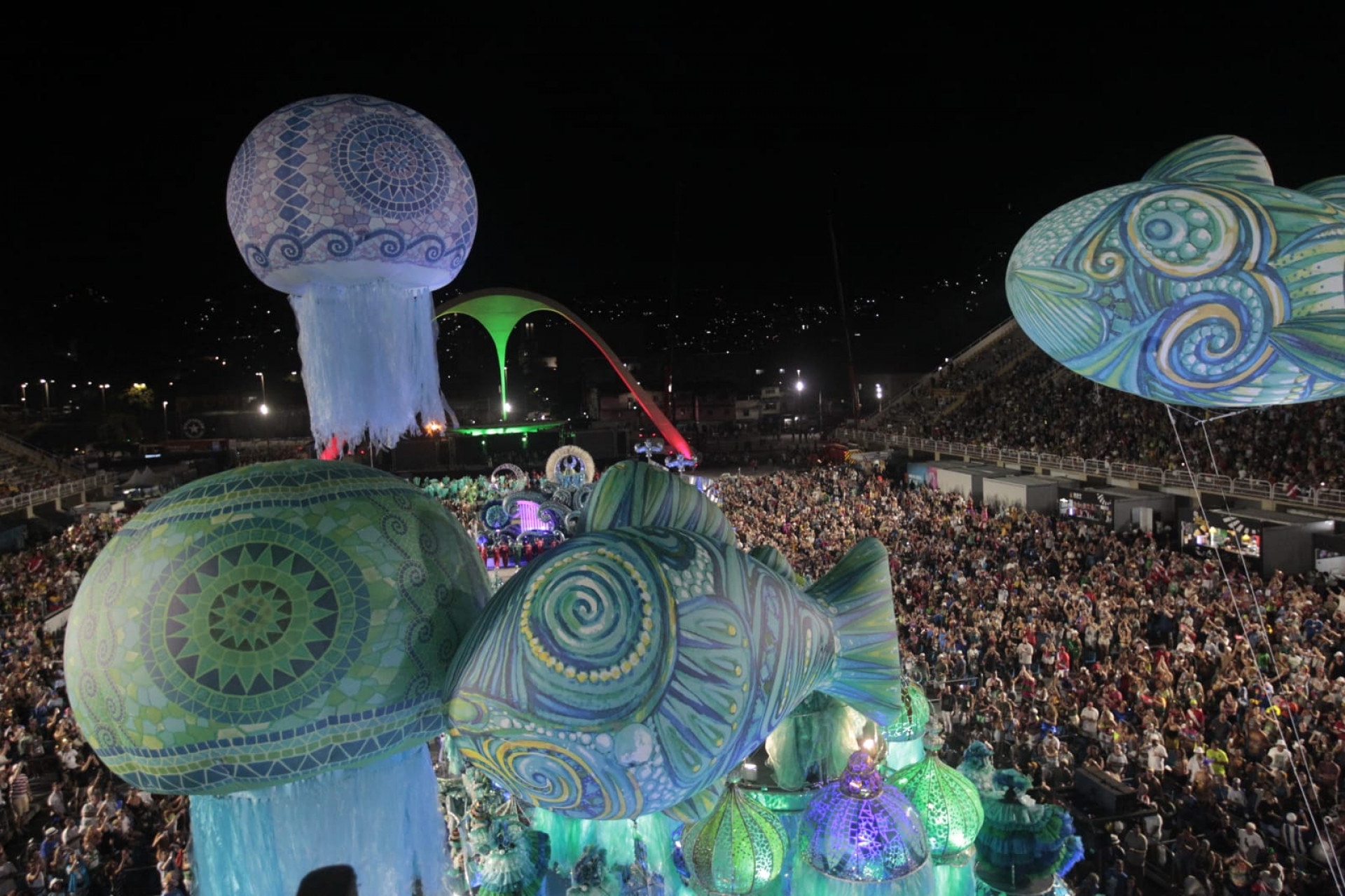 Grande Rio homenageou o Carimbó e a Encantaria, cultura típica do Pará, com o enredo