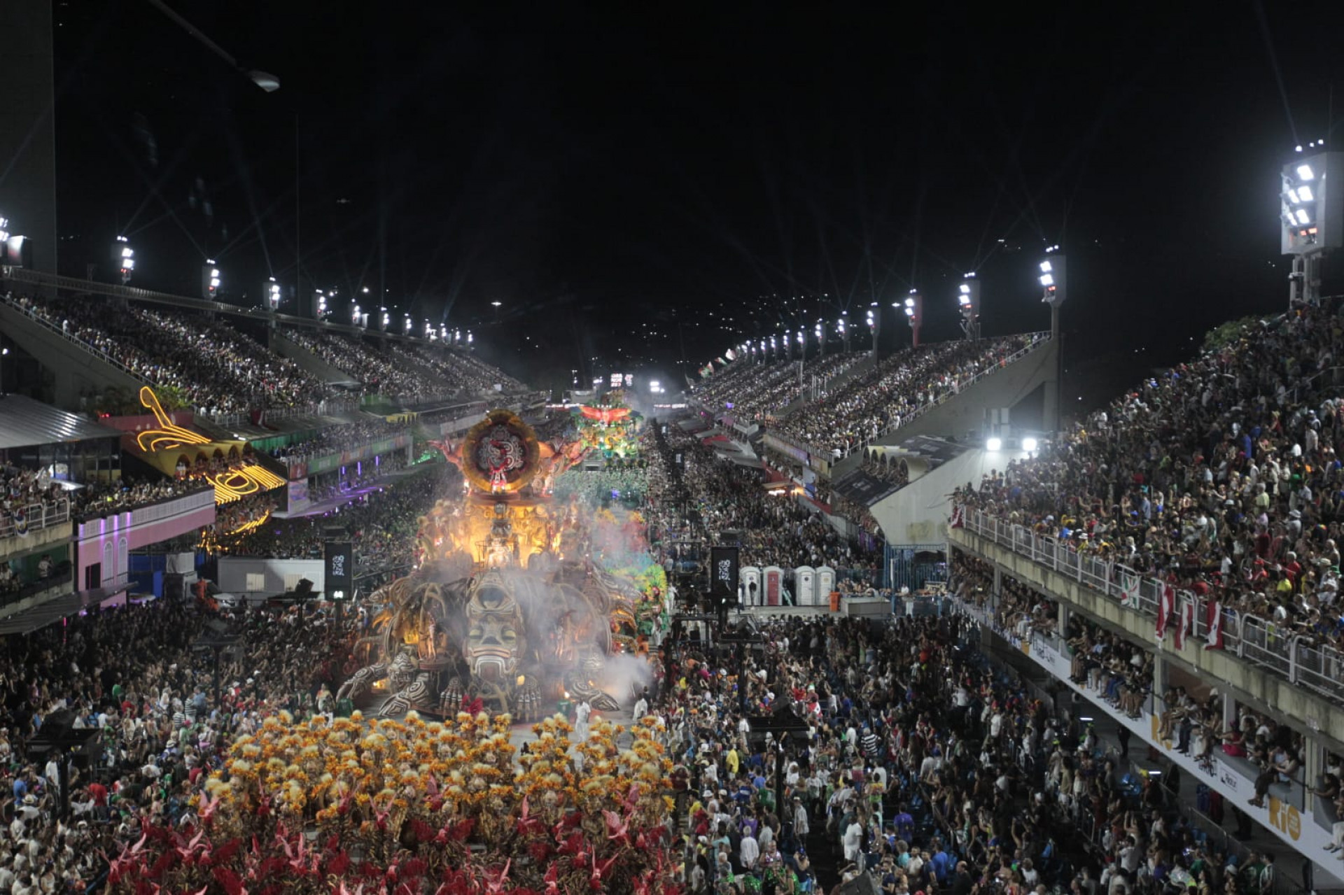 Grande Rio homenageou o Carimbó e a Encantaria, cultura típica do Pará, com o enredo